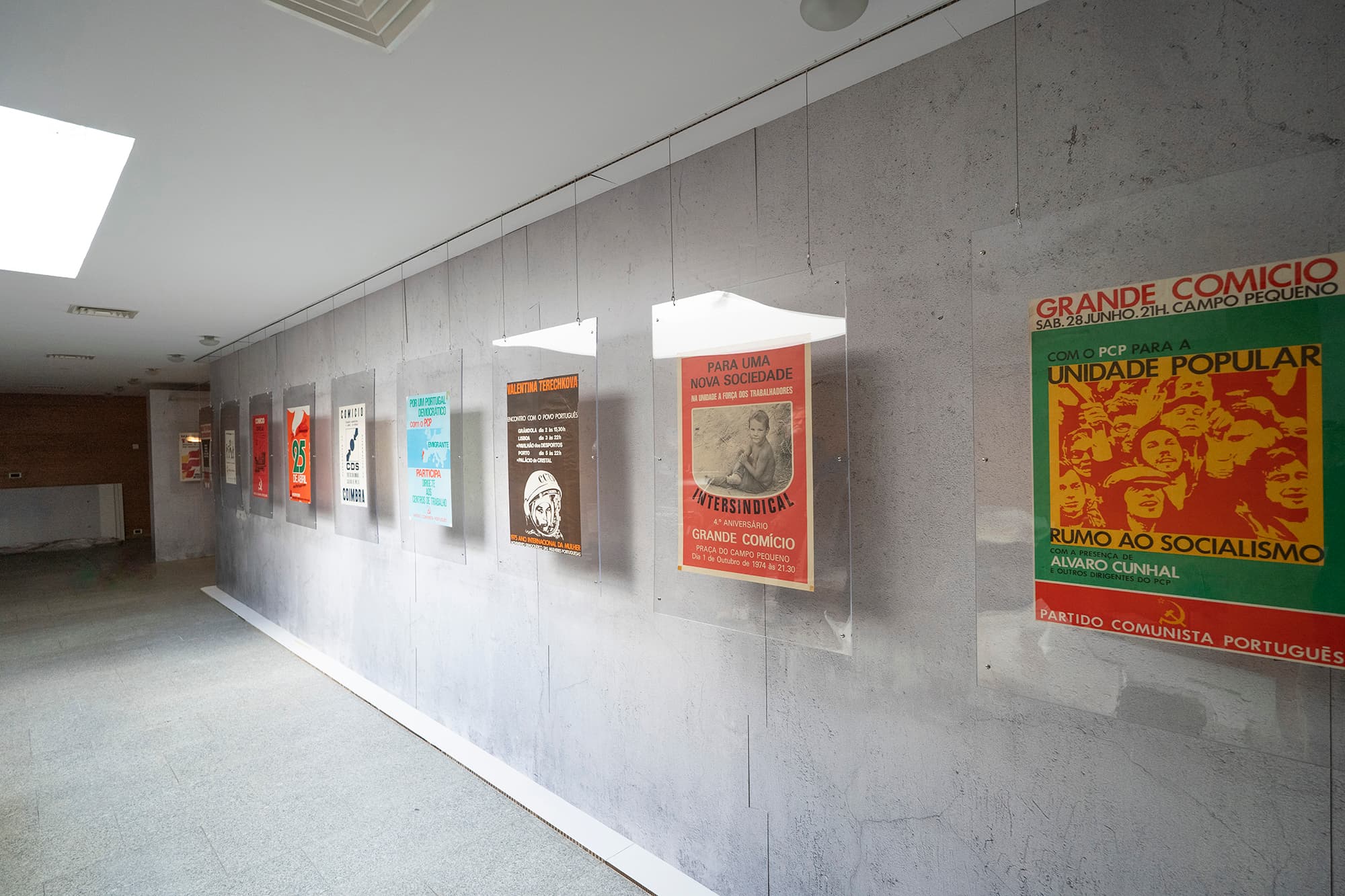 Vista parcial da exposição «Cartazes sem Censura» ©CC