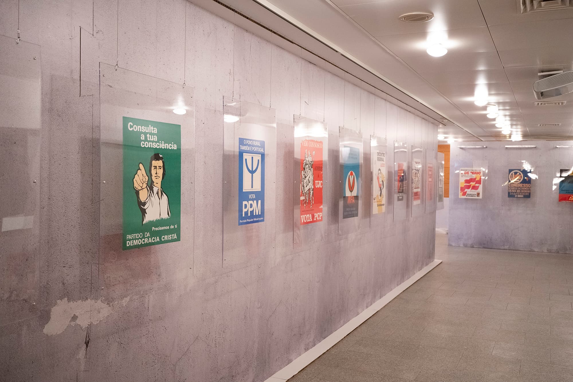 Vista parcial da exposição «Cartazes sem Censura» ©CC